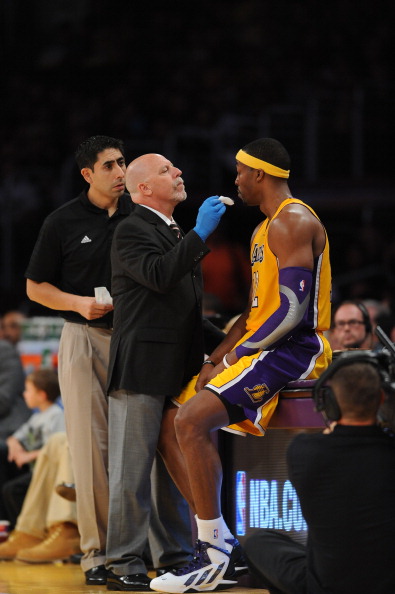 贝尔戈米：看看那不勒斯有多少人缺阵，如今他们比上赛季更强（贝尔戈米：哪怕那不勒斯伤缺众多，如今整体实力已超越上赛季）