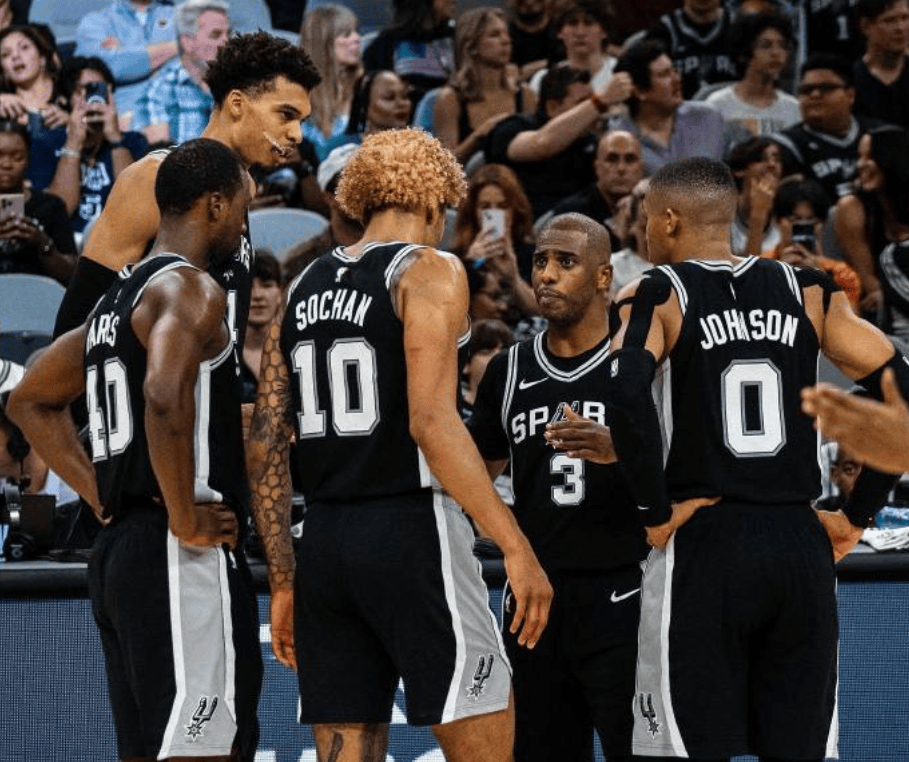 中足联和英超联合举办青训交流会，三家英超劲旅代表出席（中足联携手英超举办青训交流会，三大英超豪门代表到场）