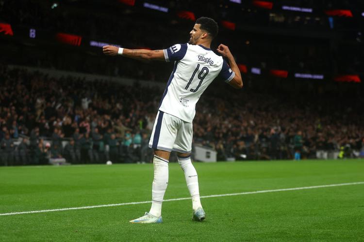 记者：帕尔默缺席欧冠赛前训练，但球员并未受伤（记者：帕尔默未参加欧冠赛前训练，确认无伤病）