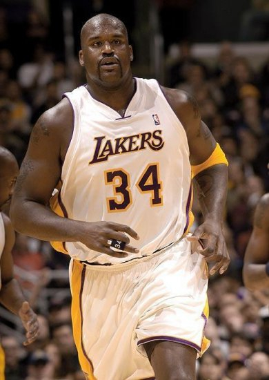 里昂15岁潜力中锋泽科维奇：崇拜哈兰德和DV9的左脚射手（里昂15岁中锋新星泽科维奇：左脚杀手，偶像哈兰德与DV9）