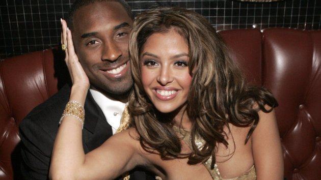 孔蒂：德佬说这是真正领袖带领下的胜利？总感觉是在说他自己（孔蒂回击德佬：所谓“真正领袖”的胜利，听起来像在说他自己）