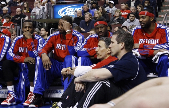 阿根廷强势晋级淘汰赛（阿根廷昂首闯入淘汰赛）