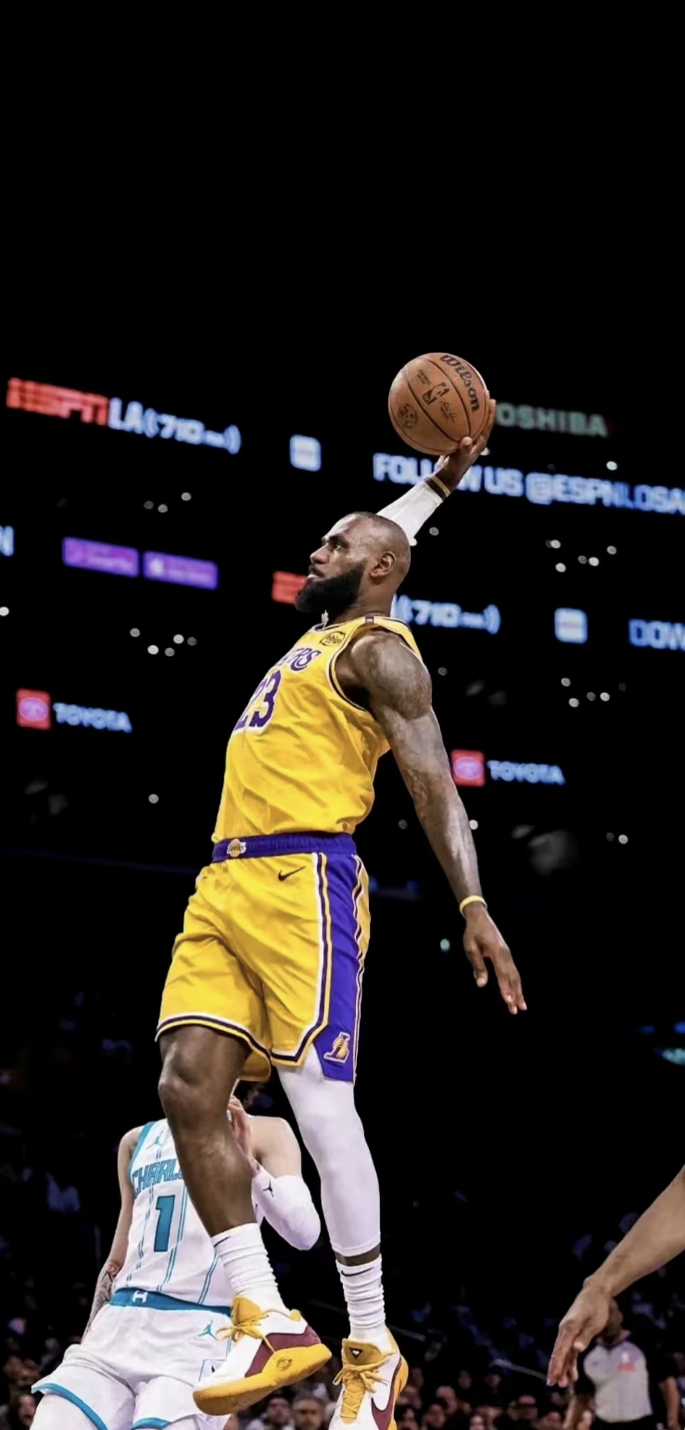 半场战报：梅州0-2英博，杨铭锐破门，毕津浩建功（半场：英博2-0领先梅州，杨铭锐、毕津浩相继破门）