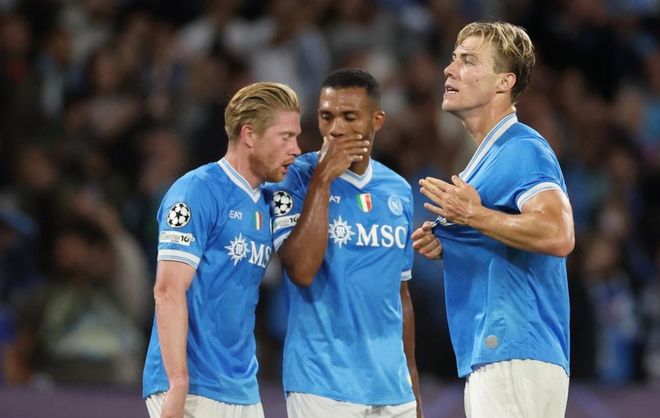 替补上阵，国米两位小将斯皮纳塞和博沃上演一线队首秀（国米两小将斯皮纳塞、博沃替补登场，迎来一线队处子秀）