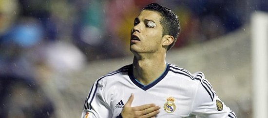 意甲半场：比塞克、劳塔罗破门，热那亚0-2国米（意甲半场战报：比塞克、劳塔罗先后破门，国米2-0领先热那亚）