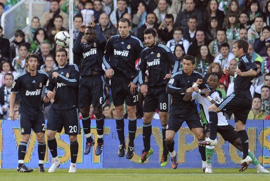 英超-水晶宫1-2曼联：你不看好他时，他雄起｜前瞻（英超前瞻：水晶宫1-2曼联，当你不看好他时，他更能站出来）